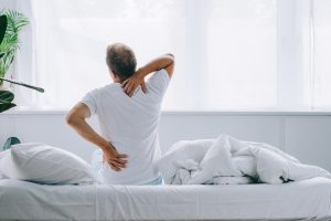 Die Bettkantenentscheidung: Aufstehen oder wieder hinlegen?